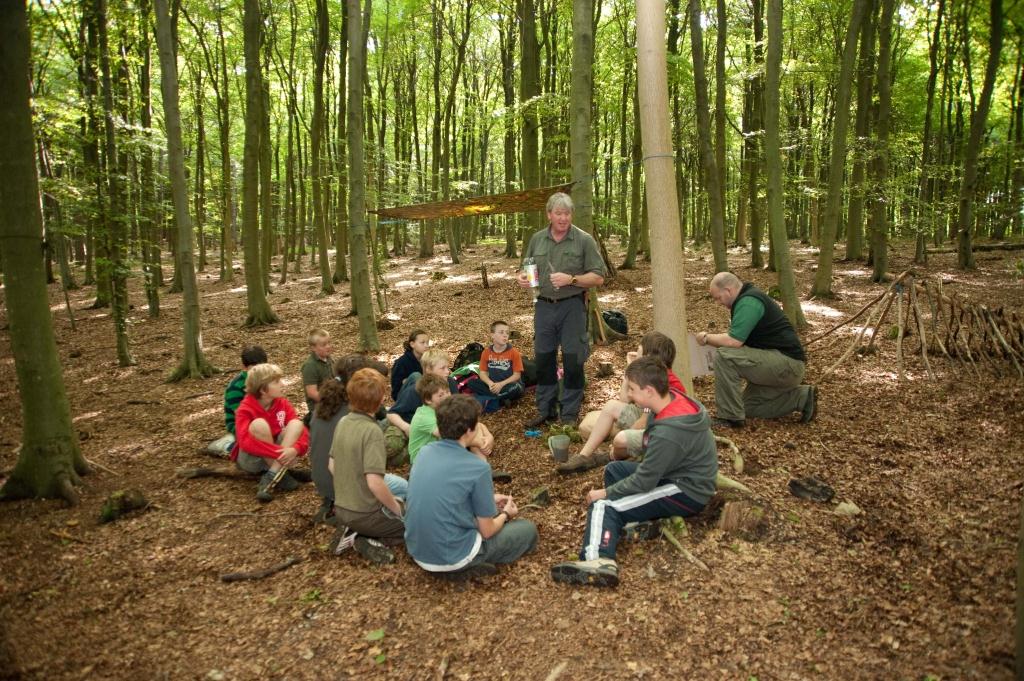 Forest activities with children (c) Forestry Commission