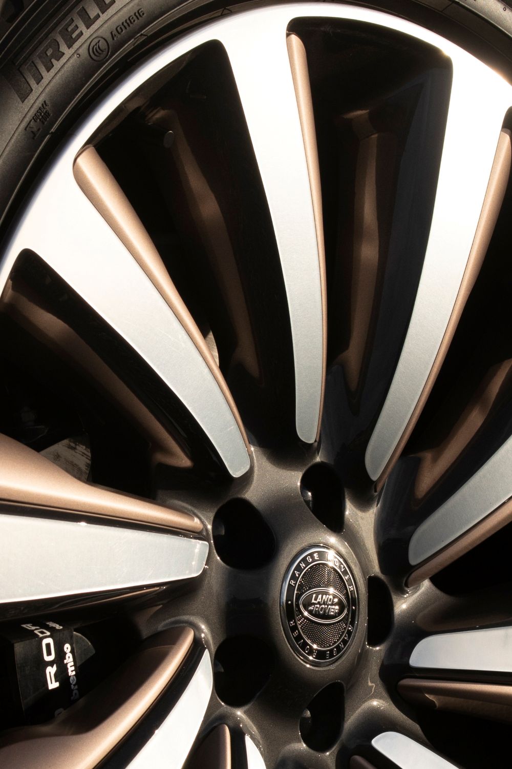 Pirelli JLR FSC certified tyres