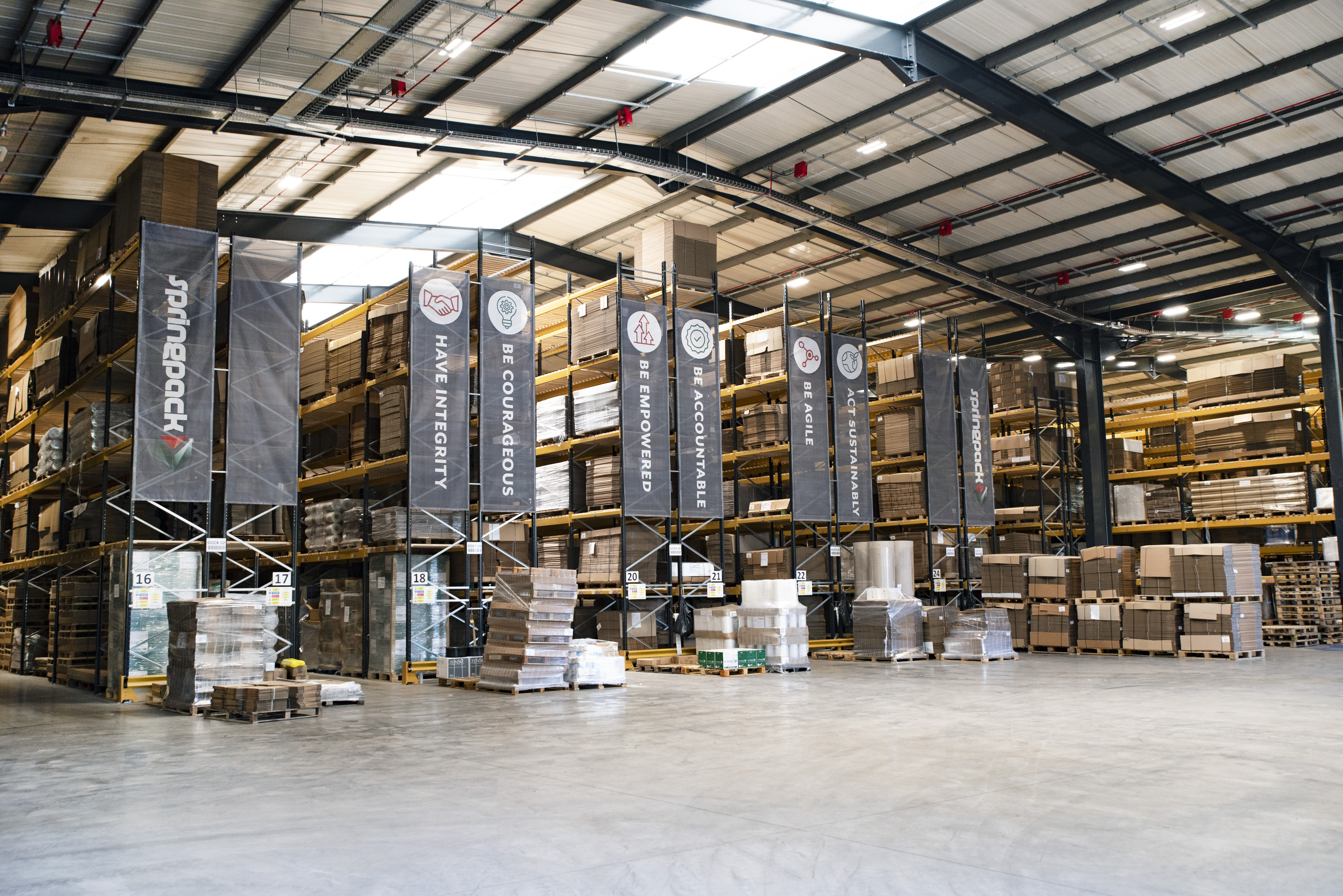 Warehouse banners © Springpack