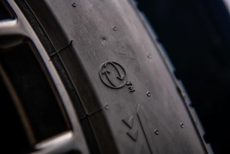 Pirelli JLR FSC-certified tyres