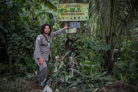 Woman worker Indonesia